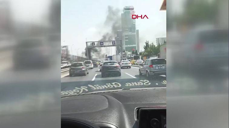 D-100'ün ortasında alev alev yandı! Trafik felç oldu - Resim: 2